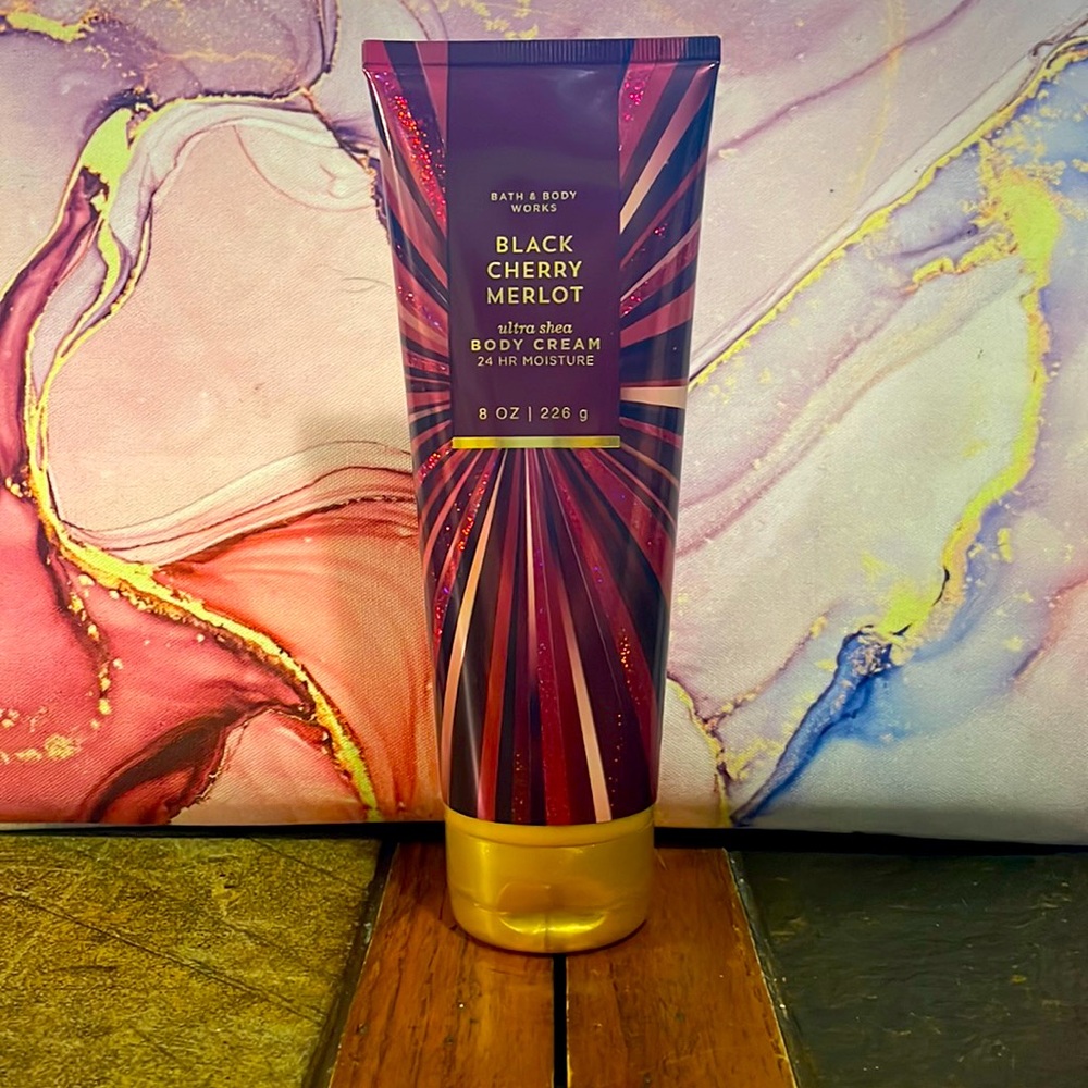New BATH & BODY WORKS black cherry merlot body cream.